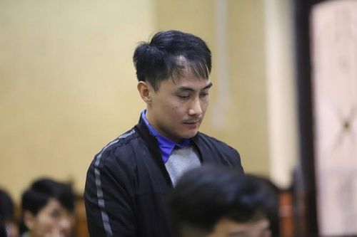 Cựu Chủ tịch xã rơi nước mắt hối hận trước tòa