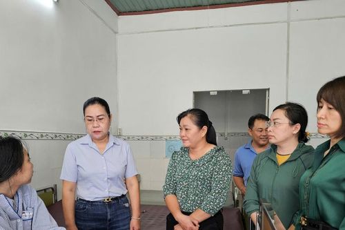 TP HCM: Thăm hỏi, động viên nạn nhân vụ cháy tại TP Thủ Đức