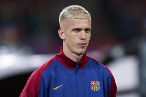 Barcelona không thể đăng ký Olmo