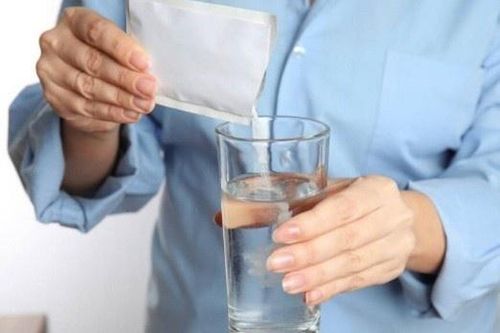 Sai lầm khi pha oresol khiến bé trai nguy kịch