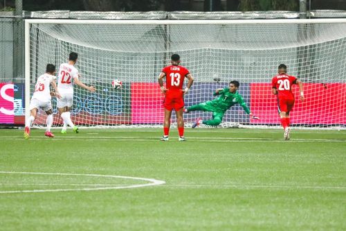 Báo Singapore khuyên đội nhà muốn thắng ĐT Việt Nam 3-0 thì phải kèm chặt 1 ngôi sao