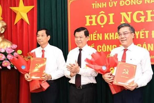 Điều động Phó Chủ tịch UBND tỉnh và Bí thư Huyện ủy giữ chức vụ mới
