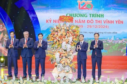 Tưng bừng kỷ niệm 125 năm đô thị Vĩnh Yên