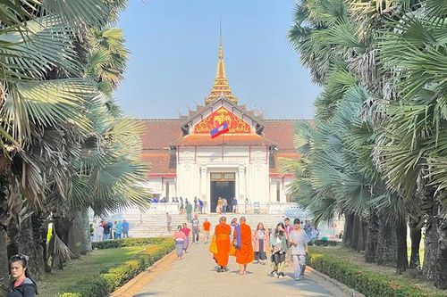 Ngành Du lịch Lào đạt doanh thu hơn 1 tỷ USD trong năm 2024