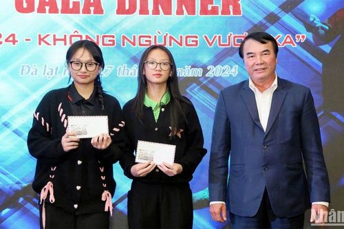 Hai tay vợt trẻ Lâm Đồng đoạt Huy chương Vàng Giải Bóng bàn Mỹ mở rộng