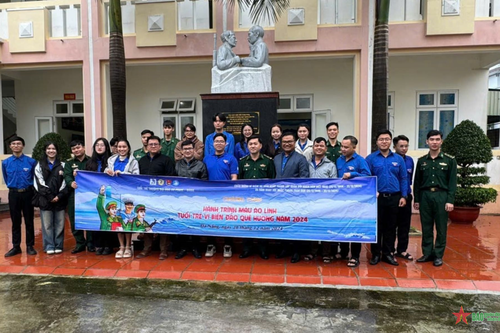 'Hành trình màu áo lính-Tuổi trẻ vì biển, đảo quê hương'
