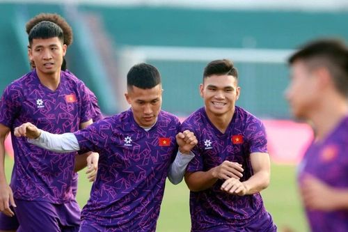 Duy Mạnh cảnh báo, vẫn còn 90 phút ở trận bán kết lượt về
