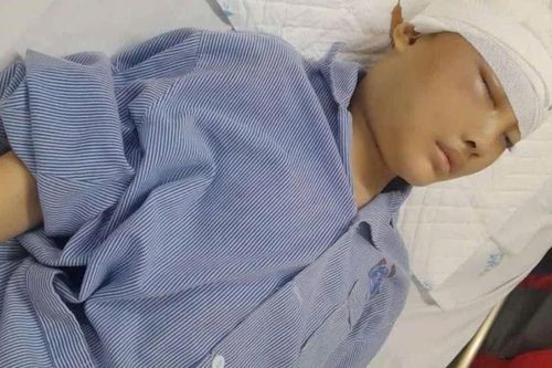 'Thương lắm con trai ơi, bố mẹ ngàn lần cầu mong con tỉnh dậy!'