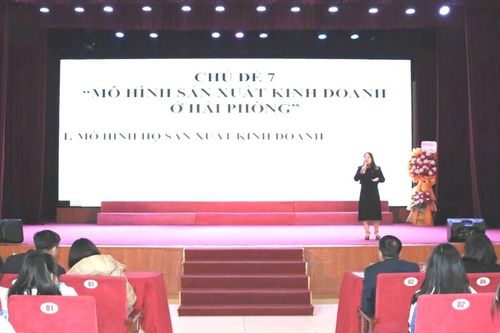Học sinh Hải Phòng tìm hiểu về các mô hình sản xuất kinh doanh của địa phương