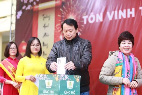Lo Tết cho trò nghèo, giáo viên khó khăn: Mọi sự sẻ chia đều ý nghĩa