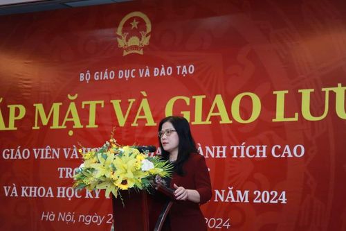 Giao lưu với giáo viên, học sinh thi Olympic và KHKT quốc tế năm 2024