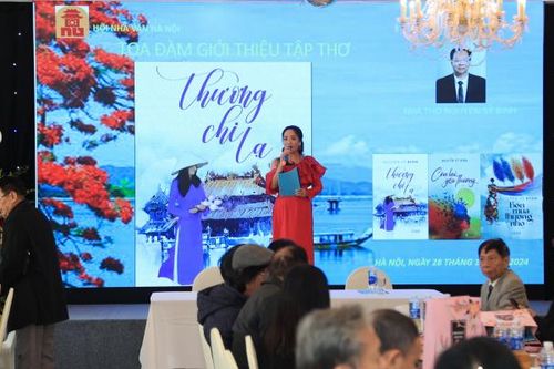 Ra mắt tập thơ 'Thương chi lạ' của nhà thơ Nguyễn Sỹ Bình