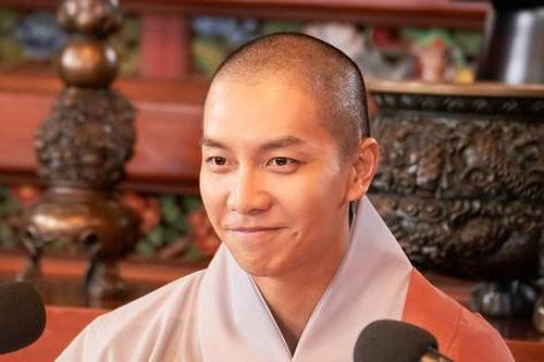 Màn 'lột xác' để đời của Lee Seung Gi