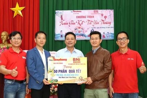 Những suất quà Tết sẻ chia với bà con dân tộc thiểu số khó khăn Đắk Lắk