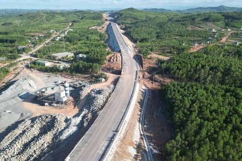 Hộ dân cuối cùng tự nguyện bàn giao mặt bằng cao tốc Bắc – Nam qua Quảng Bình