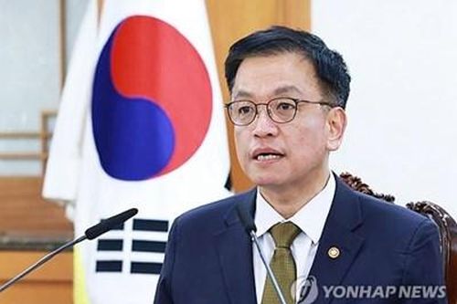 Bộ trưởng Tài chính Choi Sang-mok làm Quyền Tổng thống Hàn Quốc