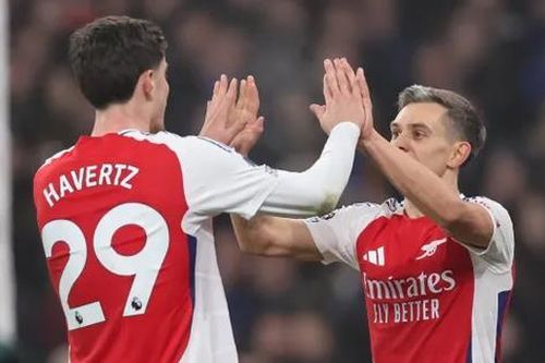 Vừa leo lên vị trí thứ 2, tin xấu đã đến với Arsenal