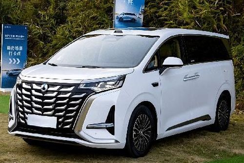 BYD cập nhật nhiều tính năng cho mẫu xe Denza D9 2025