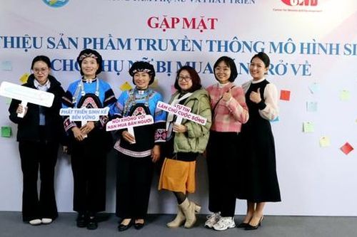 Truyền thông mô hình sinh kế cho phụ nữ bị mua bán trở về