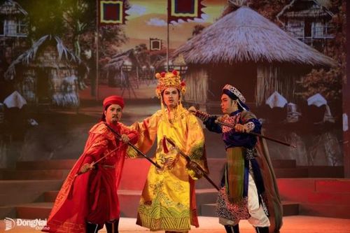 Diễn báo cáo vở cải lương Hào khí Hoan Châu