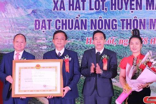 Xã Hát Lót đạt chuẩn nông thôn mới nâng cao