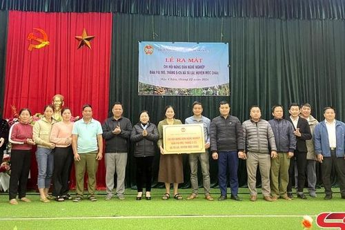 Ra mắt Chi hội Nông dân nghề nghiệp '5 tự' và '5 cùng' bản Tháng 5-C5 và bản Pái Mô