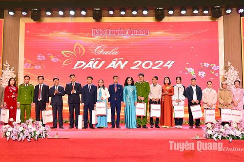 Gala 'Dấu ấn 2024' – Hành trình đưa thông tin đến Nhân dân
