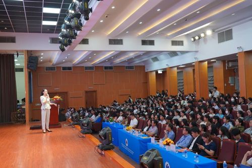 Sinh viên 'bỏ túi' bí kíp ăn mì tôm đúng cách để cân bằng dinh dưỡng