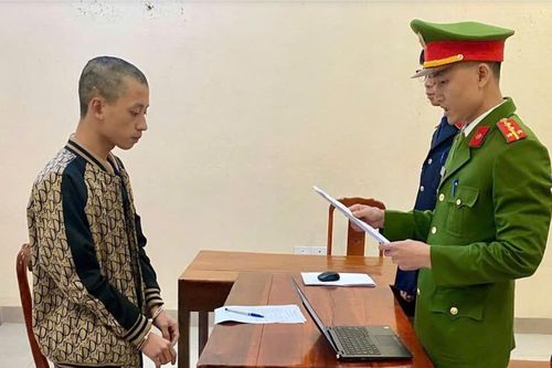 Khởi tố nam thanh niên đâm xe vào cảnh sát giao thông