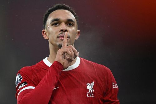 Hậu vệ số 1 của Liverpool chưa bao giờ được đánh giá cao ở bóng đá Anh