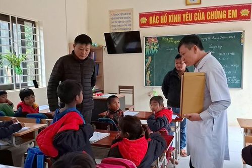 Một xã vùng biên ở Quảng Bình có 370 trường hợp mắc bệnh ghẻ