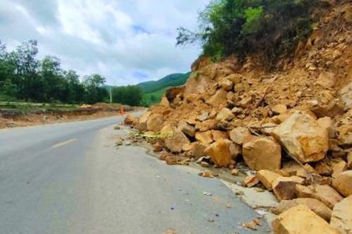 Đèo An Khê tiếp tục sạt lở, nguy cơ chậm tiến độ dự án