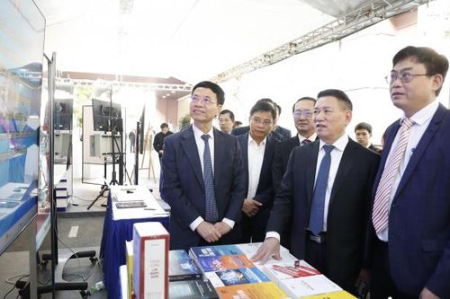 Tập trung công tác đấu tranh thông tin xấu, độc từ nền tảng xuyên biên giới bằng công nghệ