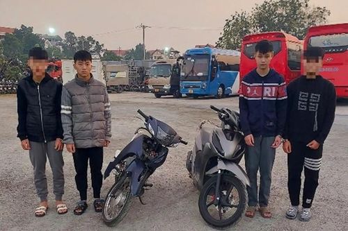 Khởi tố 4 đối tượng gây rối trật tự công cộng ở Hà Nội
