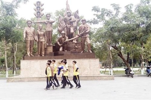 Tiếng rao lảnh lót phố vui