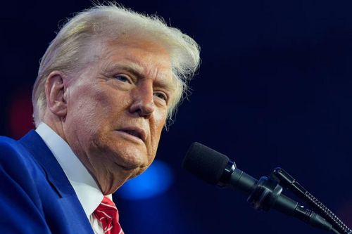 Tỷ lệ ủng hộ ông Trump giảm khi một số đề xuất chính sách đối ngoại gây tranh cãi