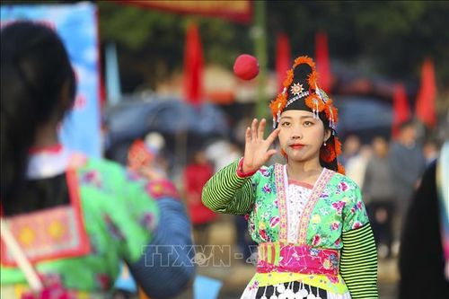 Sôi nổi Ngày hội văn hóa dân tộc Mông ở vùng biên giới Điện Biên