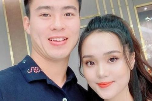 Vợ đội trưởng Đỗ Duy Mạnh: 'Phú bà' trẻ tuổi có gia thế khủng