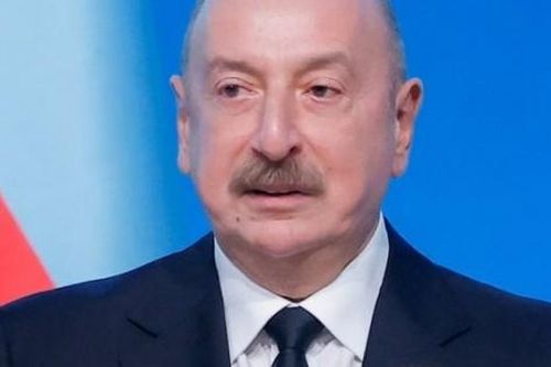 Vụ máy bay chở gần 70 người rơi: Tổng thống Azerbaijan nói 'bị trúng hỏa lực từ đất Nga'