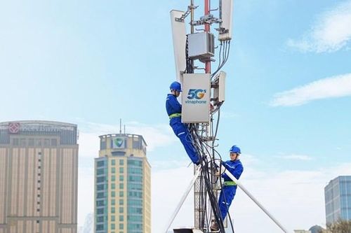 Phát triển hạ tầng số, áp dụng mạnh mẽ AI để tiến vào kỷ nguyên mới