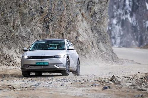 Hyundai Ioniq 5 lập kỷ lục thế giới, xe điện đạt độ cao lớn nhất so với mực nước biển