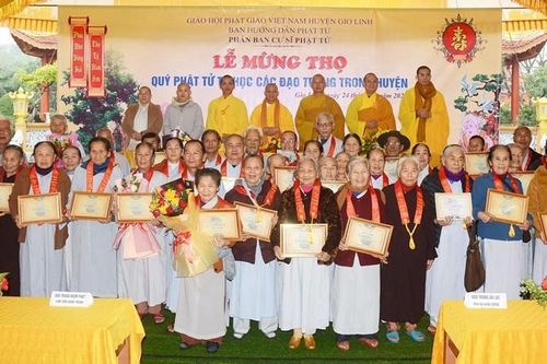 Ban Hướng dẫn Phật tử GHPGVN H.Gio Linh tổ chức lễ mừng thọ cho 120 Phật tử cao niên