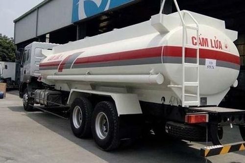 Vận chuyển hàng hóa nguy hiểm trên đường bộ phải đạt điều kiện nào?