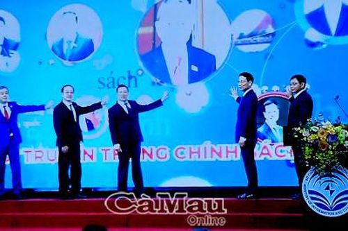 Tạo đột phá phát triển khoa học, công nghệ, đổi mới sáng tạo và chuyển đổi số quốc gia