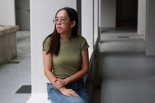 Cha mẹ 'bạo hành và kiểm soát', nhiều người trẻ Singapore ra ở riêng