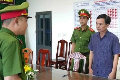 Khởi tố giám đốc chi nhánh văn phòng đăng ký đất đai ở Phan Thiết