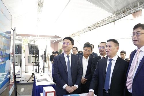 Ngành Thông tin và truyền thông năm 2024: Đột phá trong chuyển đổi số, kinh tế số