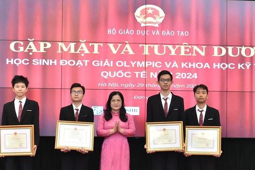 Tuyên dương học sinh đoạt giải Olympic và khoa học kỹ thuật quốc tế năm 2024