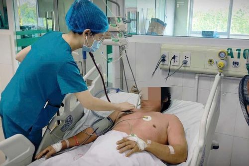 Người lớn cũng cần tiêm vaccine phòng bệnh sởi