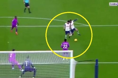 Khoảnh khắc đáng xấu hổ của Tottenham
